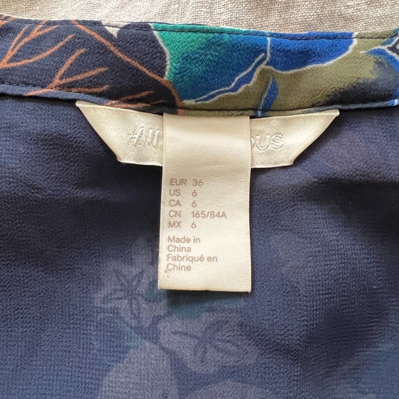 H&M Conscious Collection Floral Maxi Dress | Size 6 - Picture 9 of 9